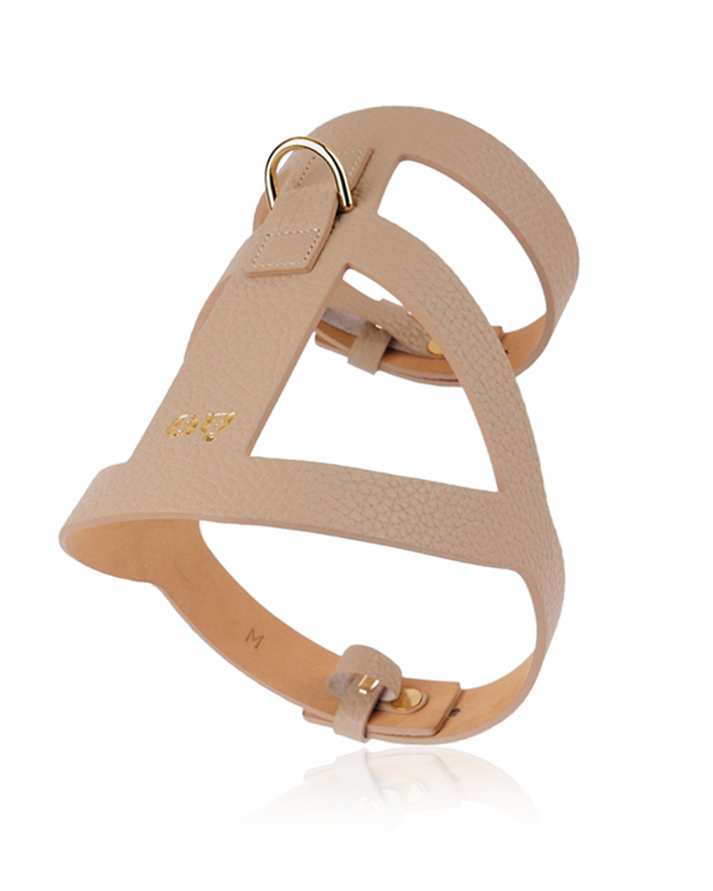 Comfortable dog harness in two colors.