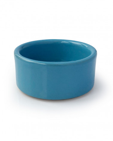 Elegant dog bowl in three exclusive colours.