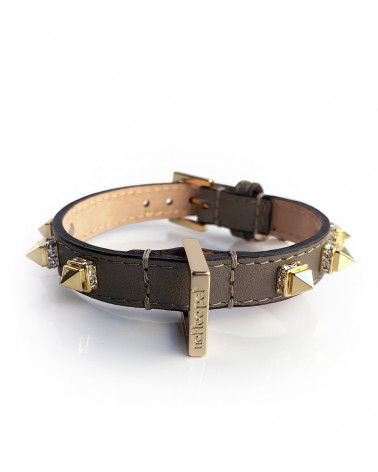 Luxury leather collars